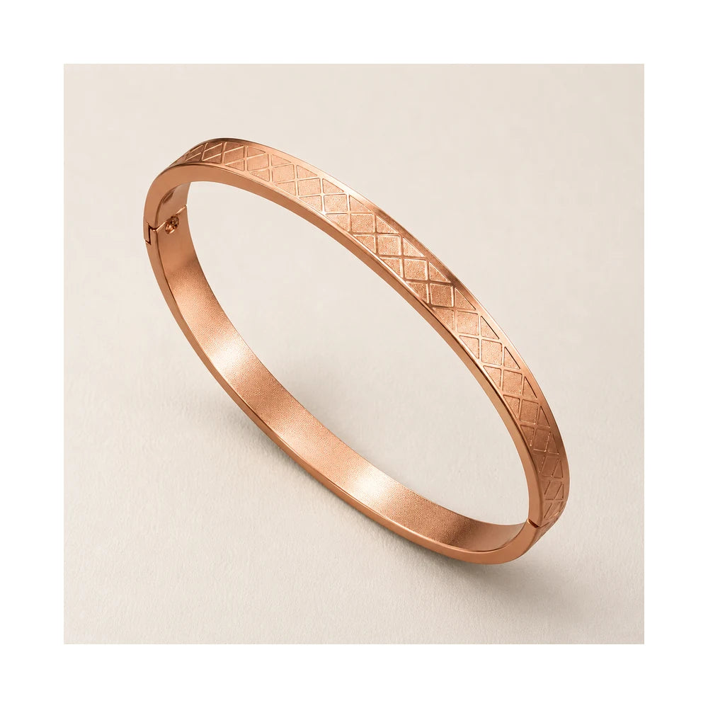Rose Gold Diamond-Pattern Bangle